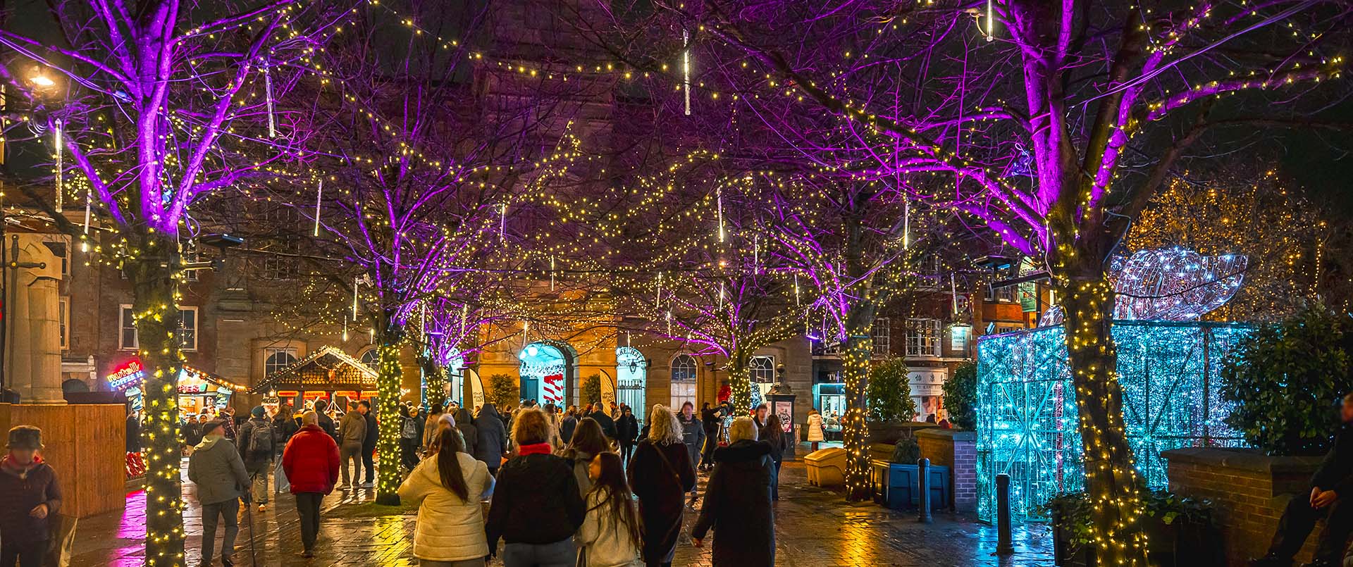 Christmas lights market place 2025