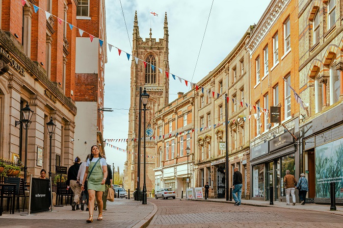 Take a Peak' at why Derby is a great short break destination