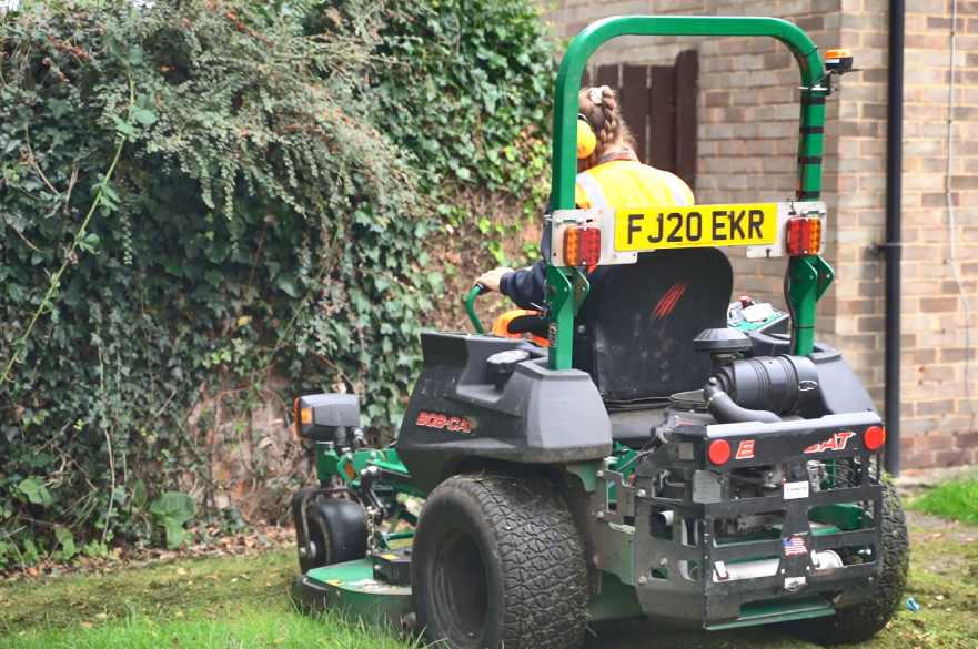 Cuts take their toll on grass cutting - Derby City Council
