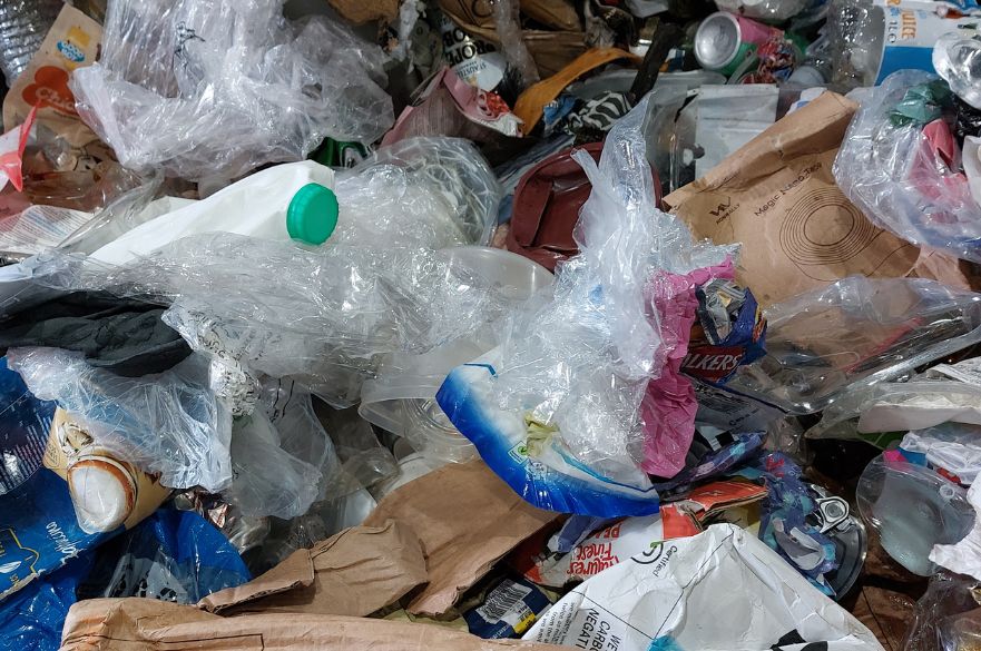 Plastic film contamination in recycling